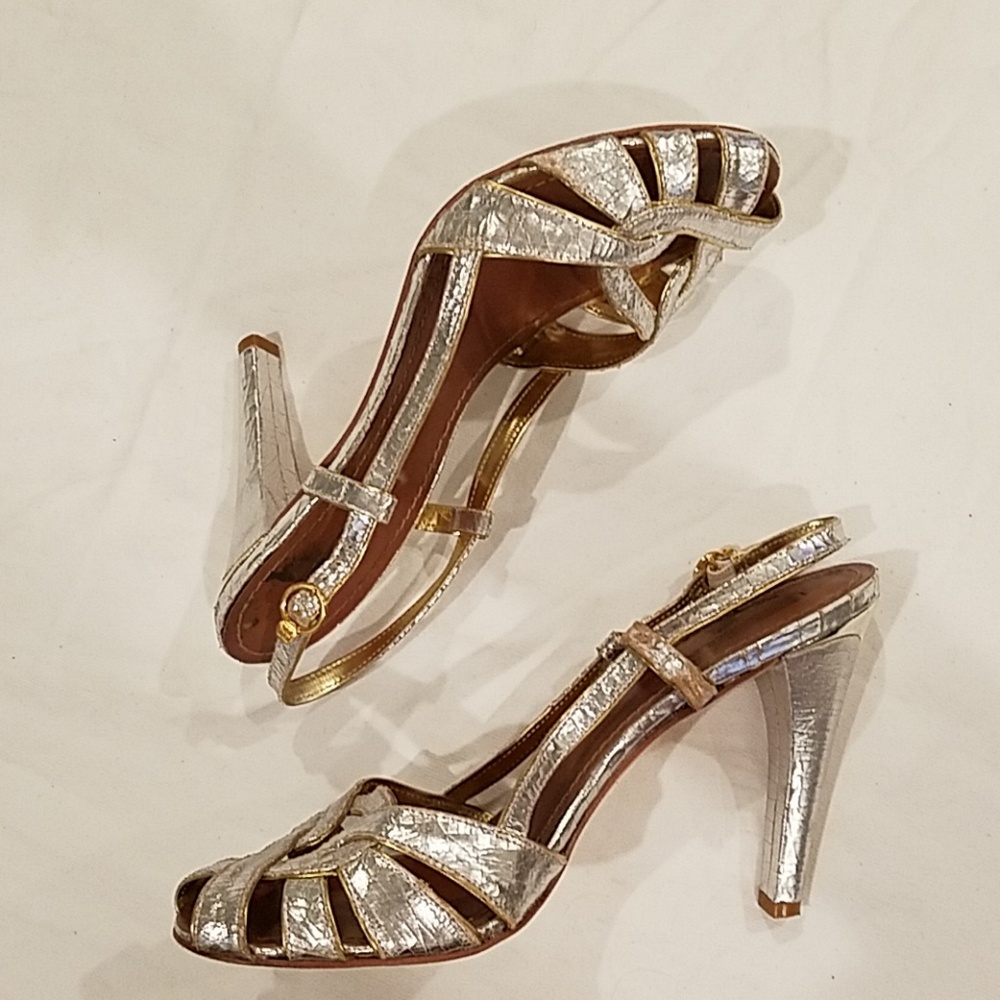BCBGMAXAZRIA silver heels size 10 - Picture 2 of 8